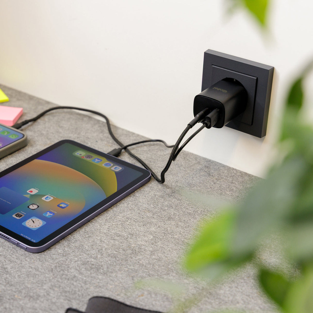 Schnellladegerät 30 W | GaN | USB-C- & USB-A-Anschluss